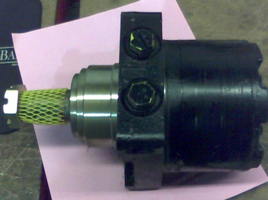015-5303-00 - Left Wheel Motor - 18cc - Park Old Style